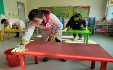 老保育员的述职报告推荐6篇