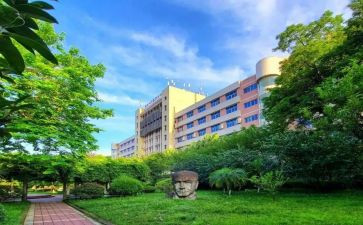 大专毕业鉴定表自我鉴定300字8篇