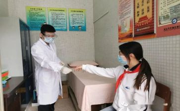 校医室年度述职报告6篇
